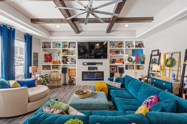 5959 SCREAMING EAGLE LN, Columbia, MO 65201