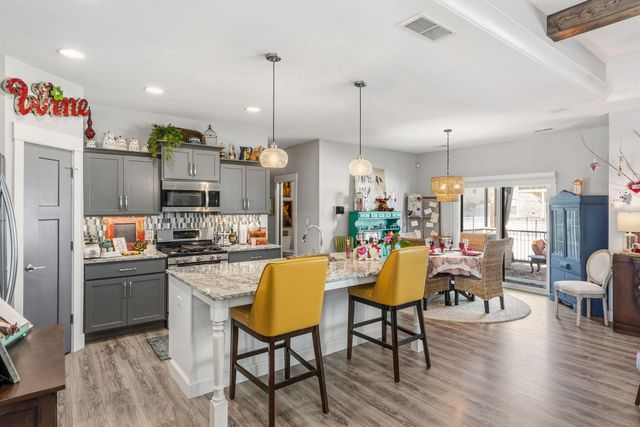 5959 SCREAMING EAGLE LN, Columbia, MO 65201