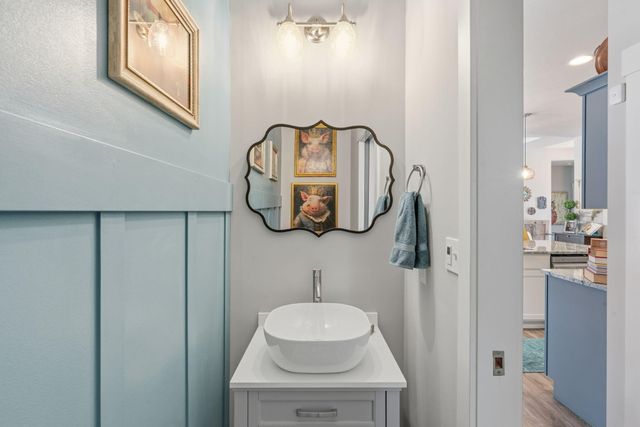 5959 SCREAMING EAGLE LN, Columbia, MO 65201