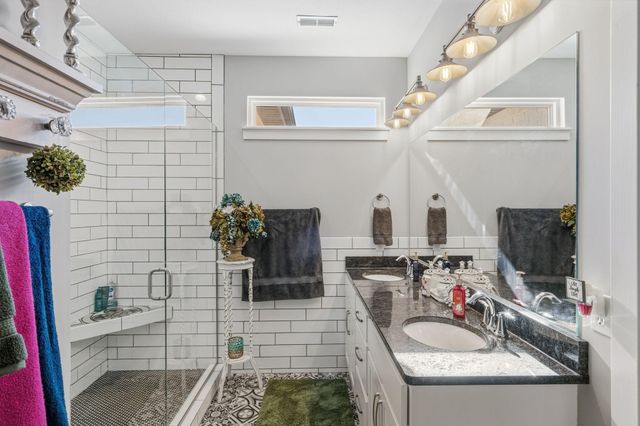 5959 SCREAMING EAGLE LN, Columbia, MO 65201