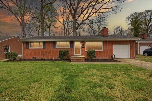 444 Eastwood DR, Newport News, VA 23602