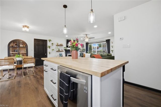 444 Eastwood DR, Newport News, VA 23602