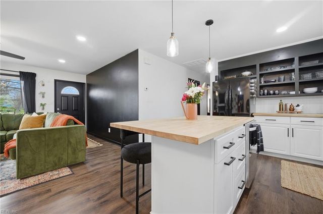 444 Eastwood DR, Newport News, VA 23602