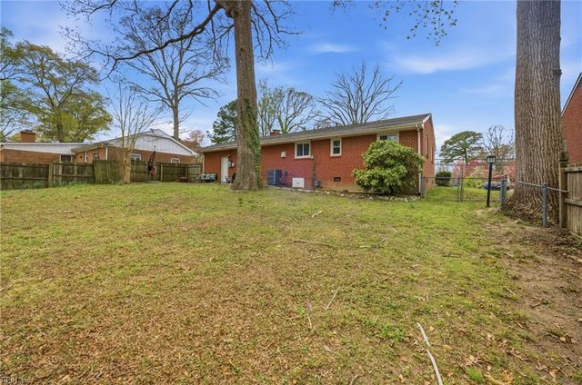 444 Eastwood DR, Newport News, VA 23602