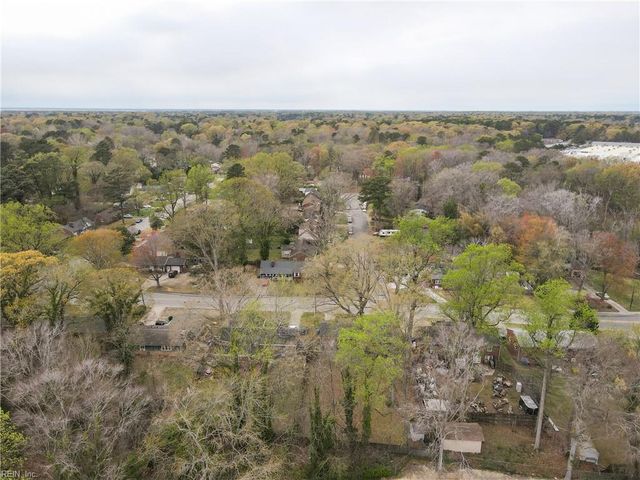 444 Eastwood DR, Newport News, VA 23602