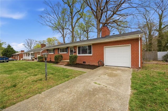 444 Eastwood DR, Newport News, VA 23602