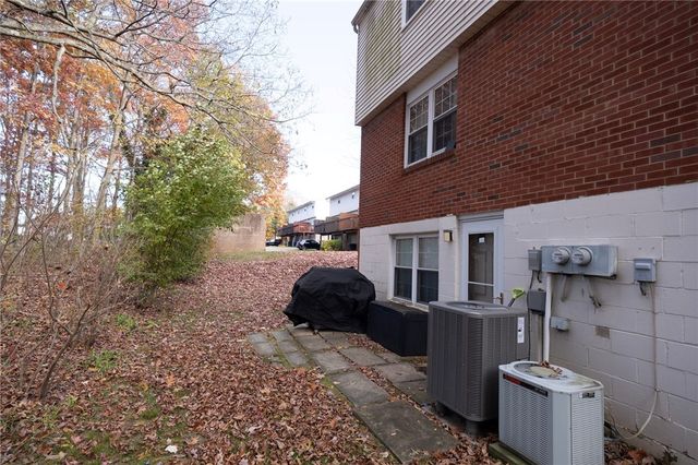 312 Bellford Ct, Cranberry Twp, PA 16066