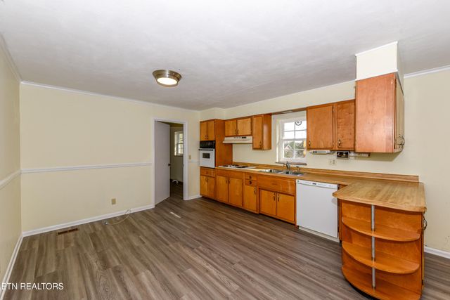 242 Fairview School Circle, Maryville, TN 37803