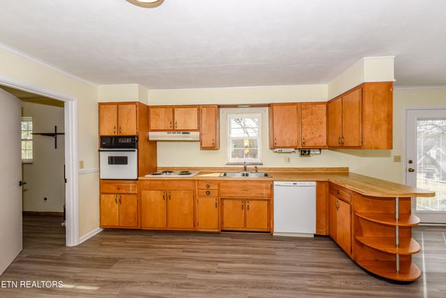 242 Fairview School Circle, Maryville, TN 37803