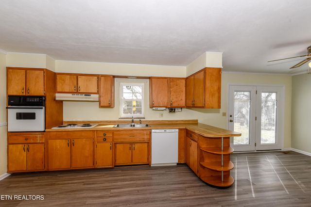 242 Fairview School Circle, Maryville, TN 37803