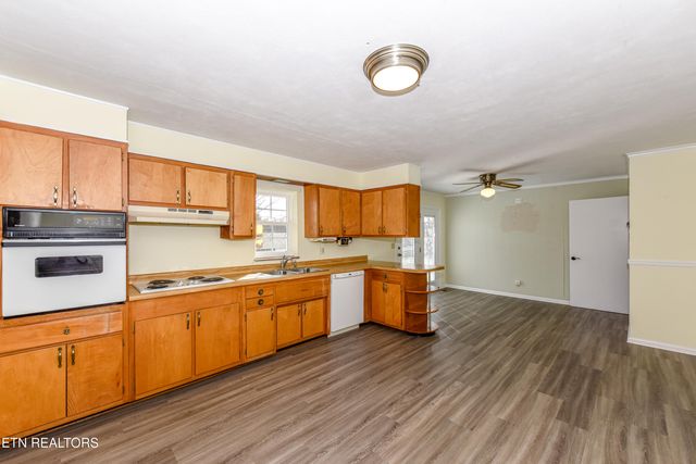 242 Fairview School Circle, Maryville, TN 37803