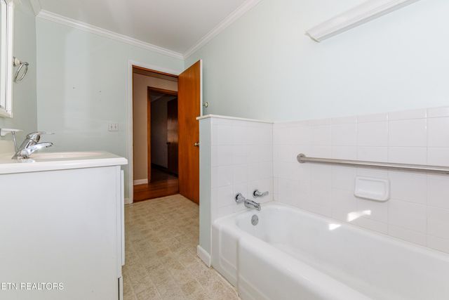 242 Fairview School Circle, Maryville, TN 37803