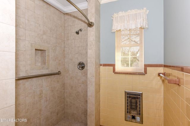 242 Fairview School Circle, Maryville, TN 37803