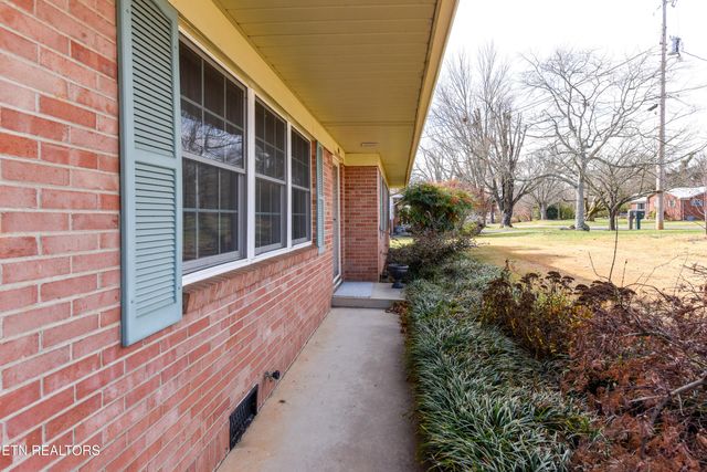 242 Fairview School Circle, Maryville, TN 37803