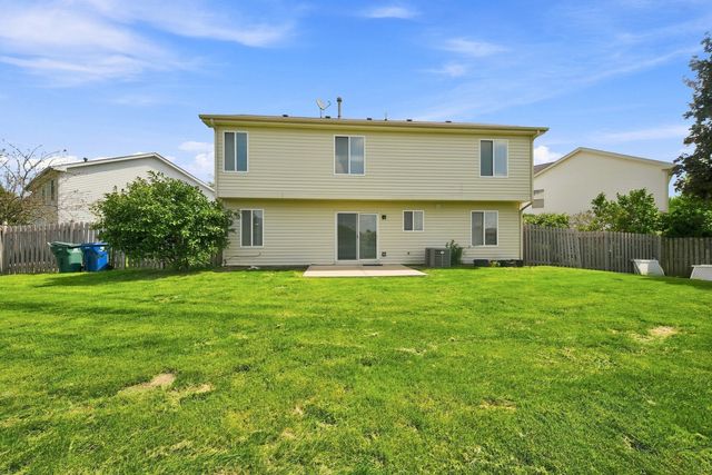 2420 Sisters Court, Naperville, IL 60564