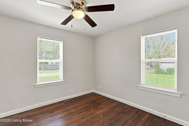 2315 Briargate Ave, Louisville, KY 40216