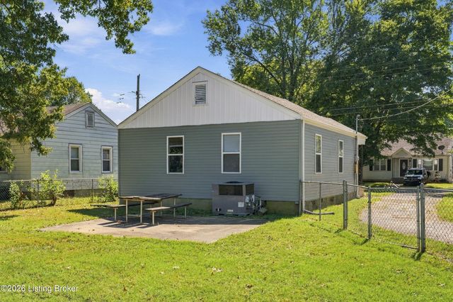 2315 Briargate Ave, Louisville, KY 40216