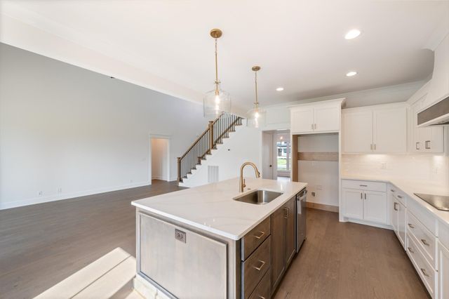2817 Canfield Dr, Murfreesboro, TN 37128