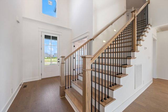 2817 Canfield Dr, Murfreesboro, TN 37128