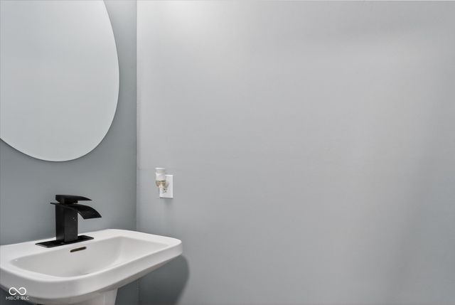 4668 Falcon Run Way, Indianapolis, IN 46254