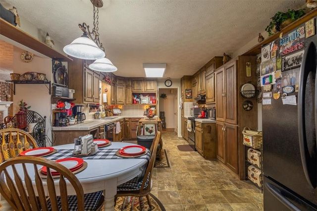 2033 Peeksville Road, Locust Grove, GA 30248