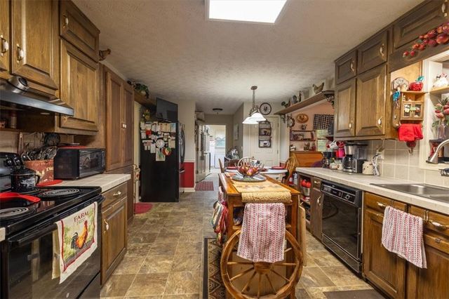 2033 Peeksville Road, Locust Grove, GA 30248