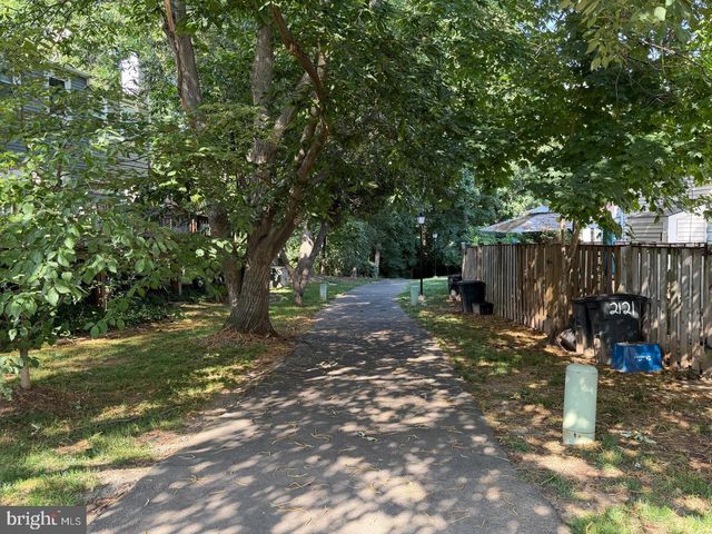 2121 WHISPER WAY, Reston, VA 20191