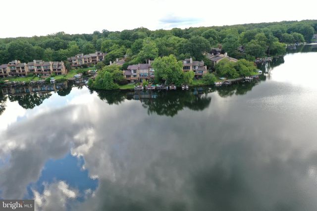 2121 WHISPER WAY, Reston, VA 20191