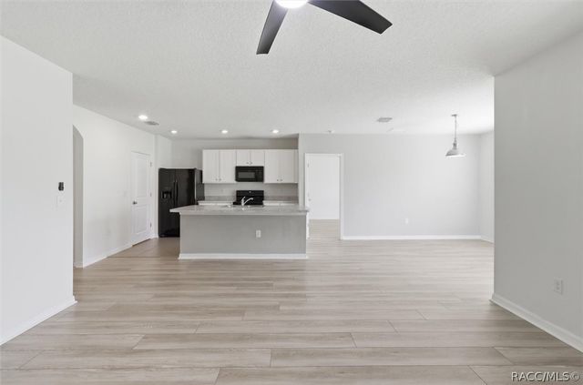 3592 N Burroughs Path, Beverly Hills, FL 34465