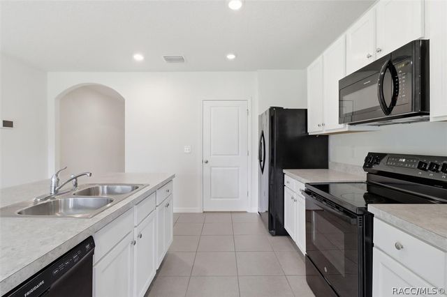 3592 N Burroughs Path, Beverly Hills, FL 34465