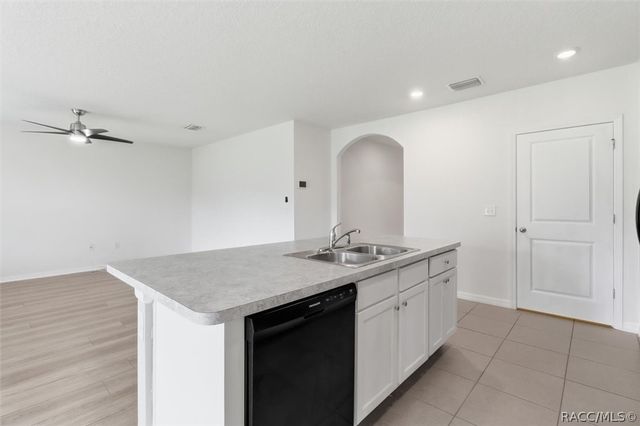 3592 N Burroughs Path, Beverly Hills, FL 34465