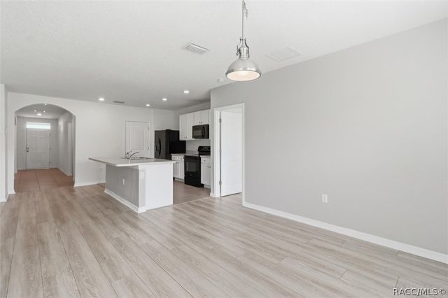 3592 N Burroughs Path, Beverly Hills, FL 34465