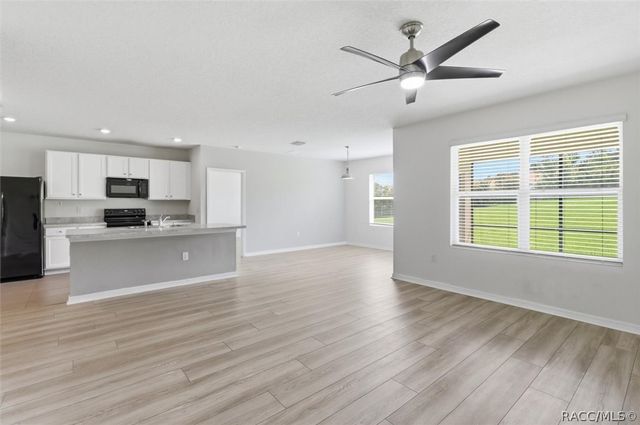 3592 N Burroughs Path, Beverly Hills, FL 34465