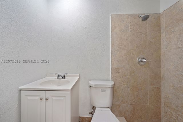 360 NW 179th Ter, Miami Gardens, FL 33169