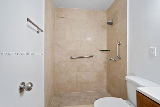 360 NW 179th Ter, Miami Gardens, FL 33169