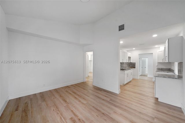 360 NW 179th Ter, Miami Gardens, FL 33169