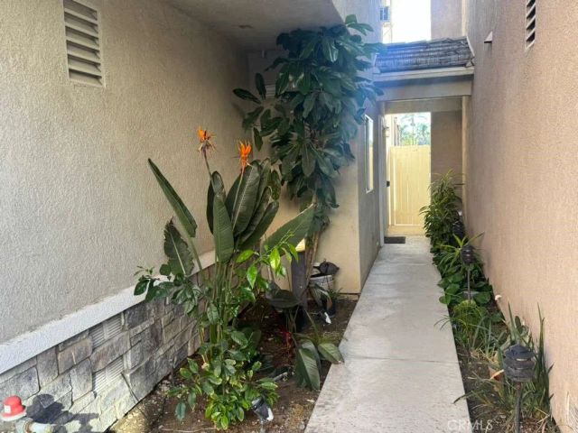 20300 Vanowen Street 29, Winnetka, CA 91306