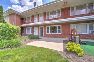1111 Holiday Lane 3, Des Plaines, IL 60016