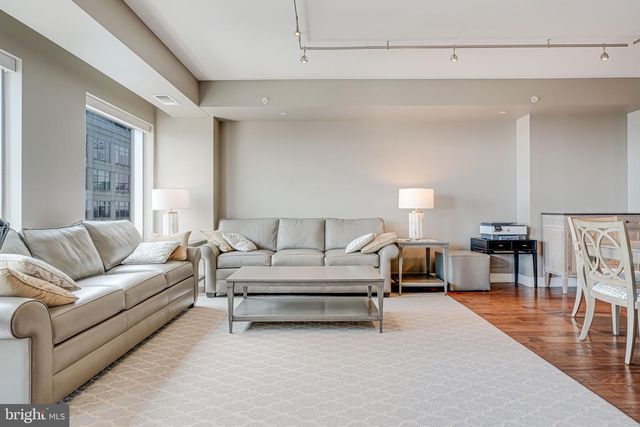 1111 19TH ST N #2703, Arlington, VA 22209