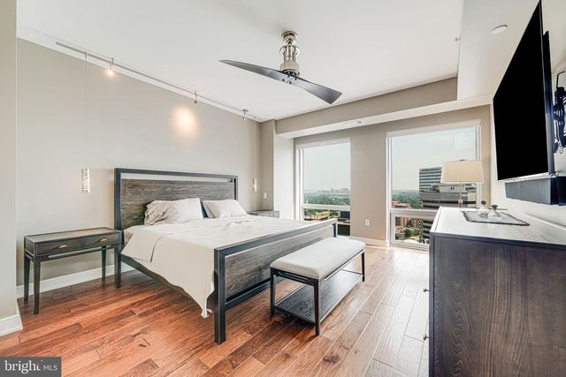 1111 19TH ST N #2703, Arlington, VA 22209