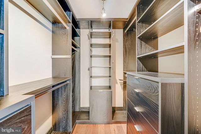 1111 19TH ST N #2703, Arlington, VA 22209