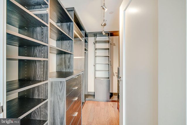 1111 19TH ST N #2703, Arlington, VA 22209