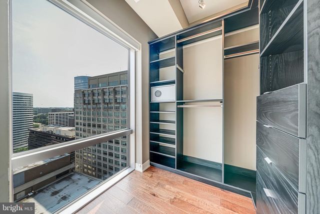 1111 19TH ST N #2703, Arlington, VA 22209