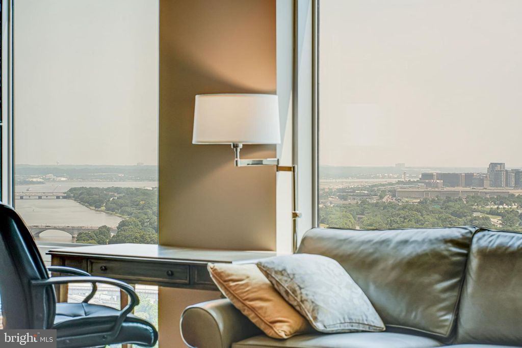 1111 19TH ST N #2703, Arlington, VA 22209