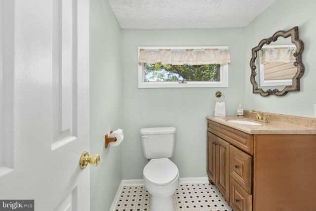 20947 RIDGE RD, Colonial Beach, VA 22443