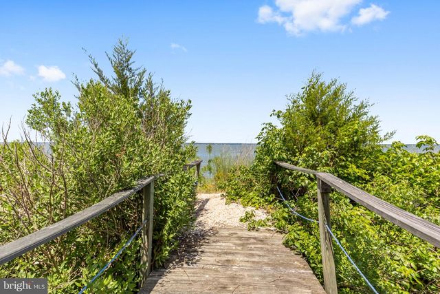 20947 RIDGE RD, Colonial Beach, VA 22443