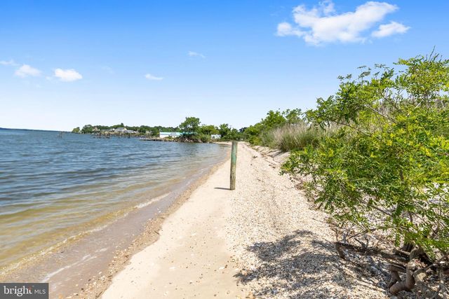 20947 RIDGE RD, Colonial Beach, VA 22443