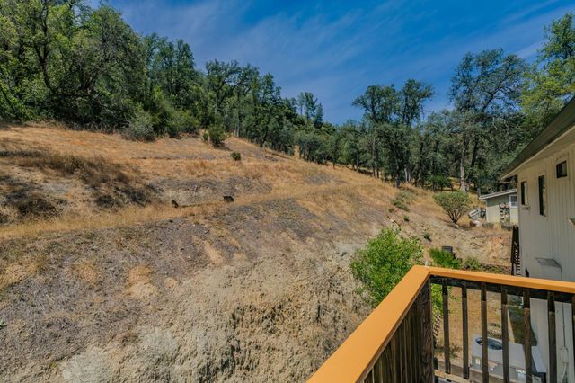 8531 Sheep Ranch Rd, Mountain Ranch, CA 95246