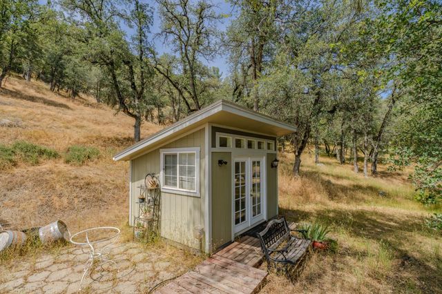 8531 Sheep Ranch Rd, Mountain Ranch, CA 95246