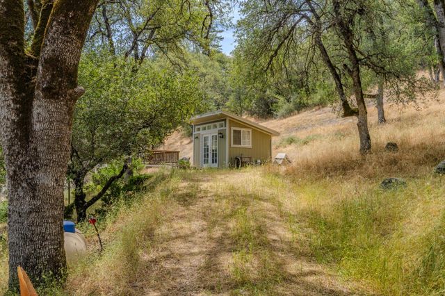 8531 Sheep Ranch Rd, Mountain Ranch, CA 95246